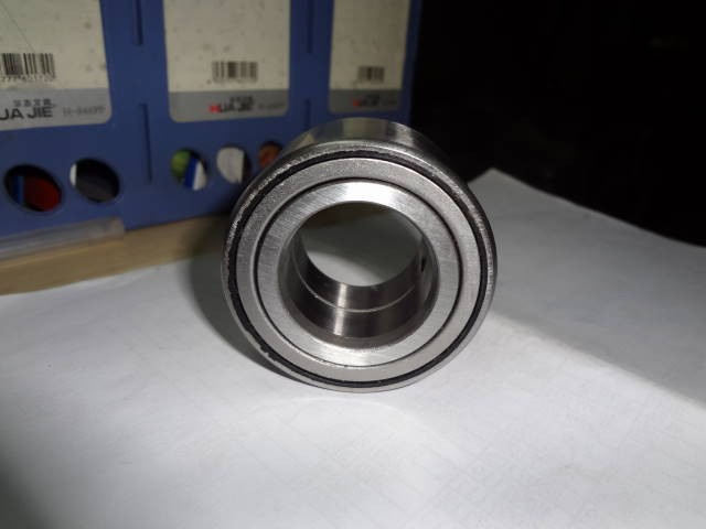Car Wheel Bearing Dac30580042