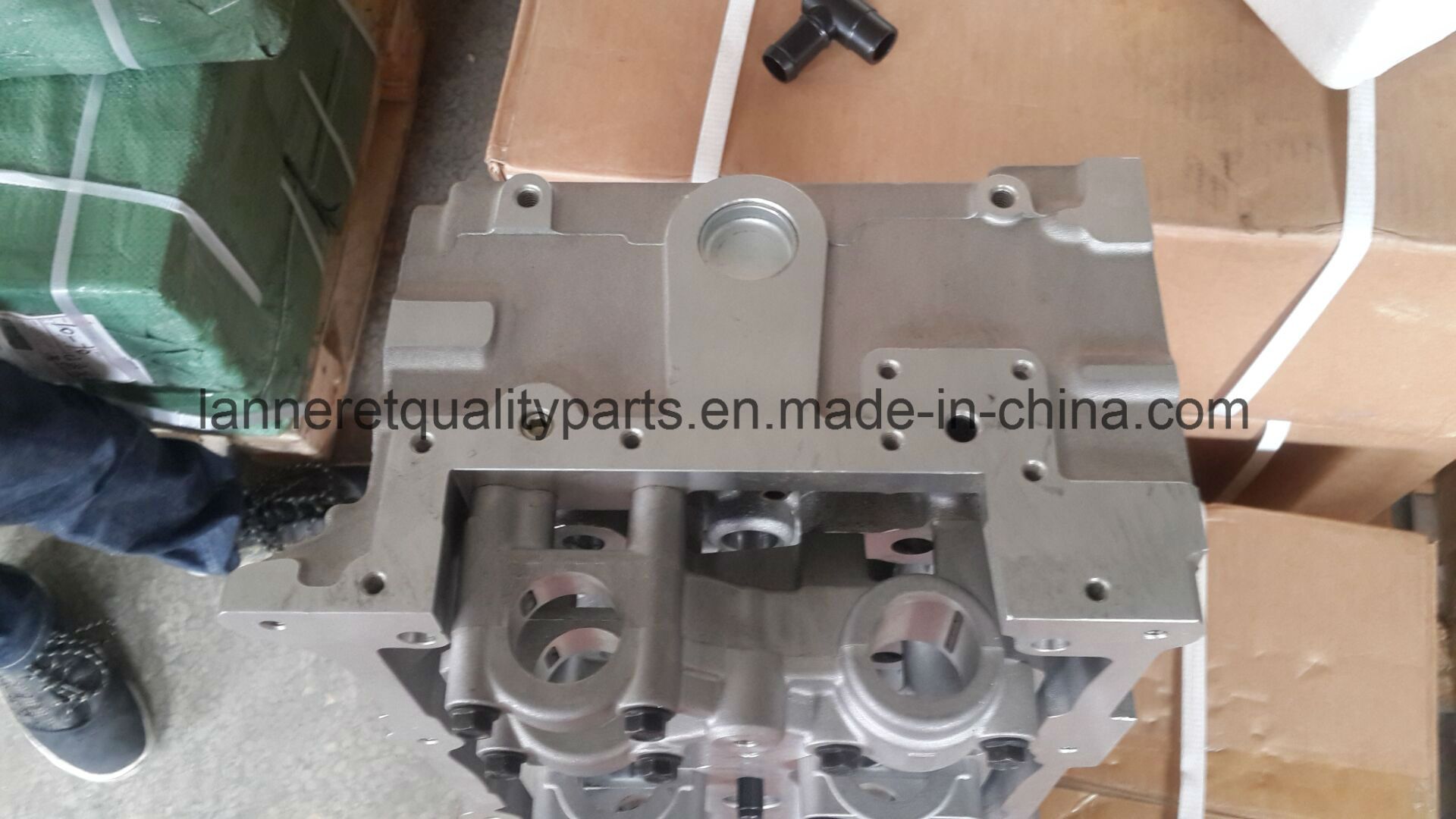 Cylinder Head for Hyundai & KIA Sorento (AMC #: 908752)