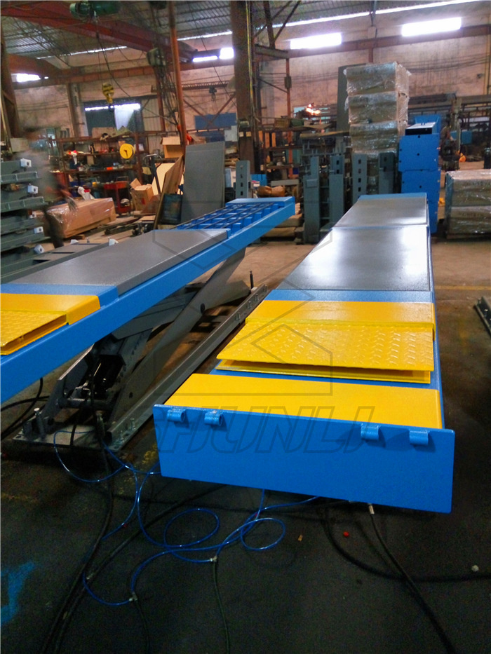 4tons Double Hydraulic Cylinder Scissor Auto Lift with Runway