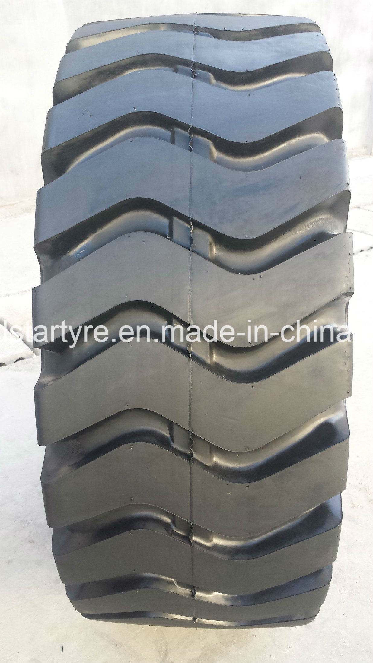 High Quality Bias OTR Tire with Competitive Price