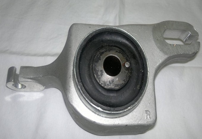 Auto Parts Control Arm Mount for Mercedes W251