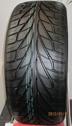 China Good Quality Car Tire 305/35r24 24inch, PCR Tire