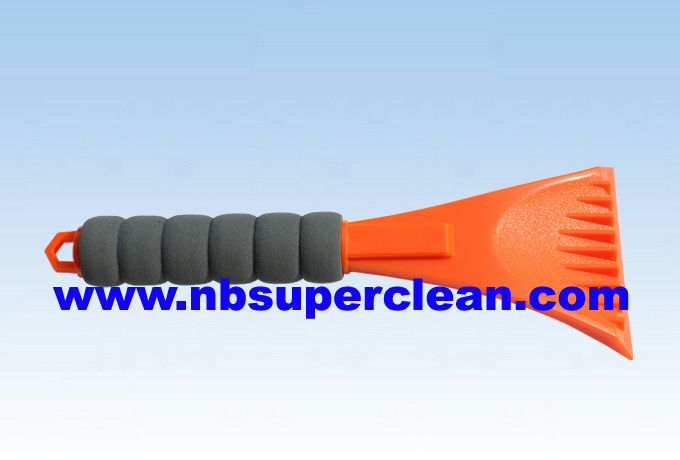 Plastic Car Window Ice Scraper with EVA Handle (CN2114)
