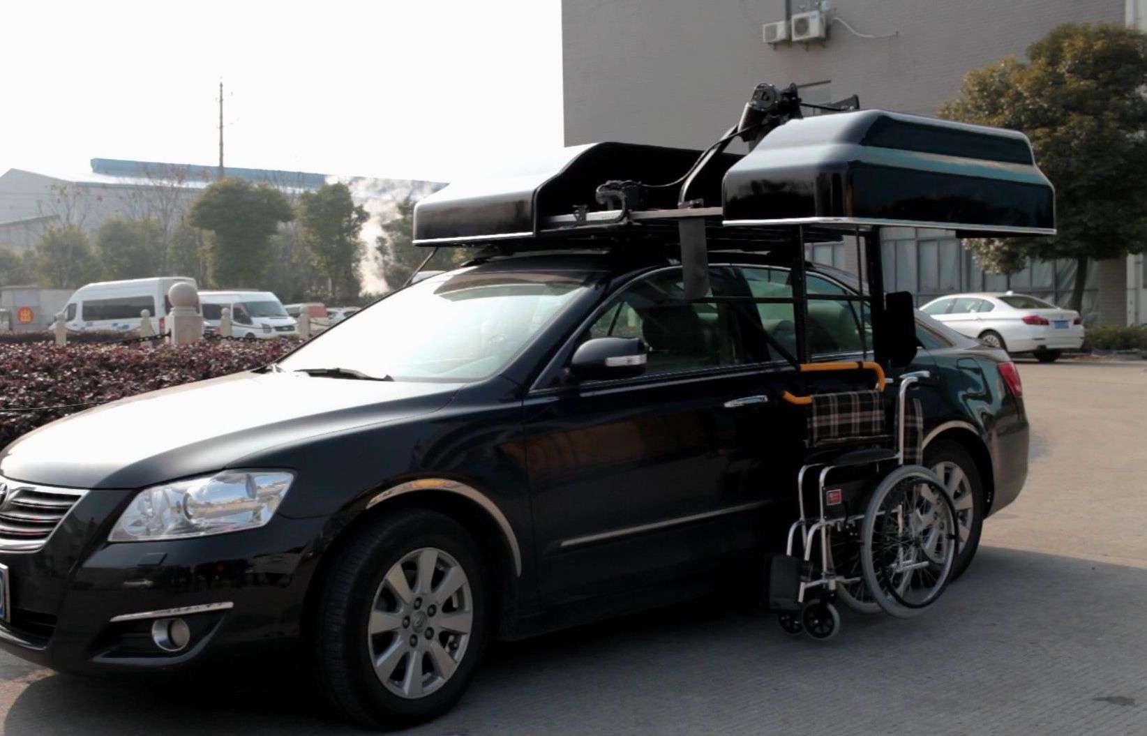 Wheelchair Storage System on Car Roof