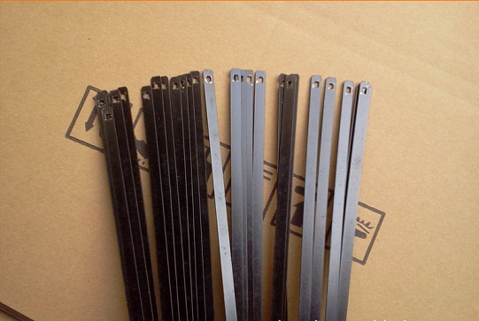 Wiper Blades with Pet Coating