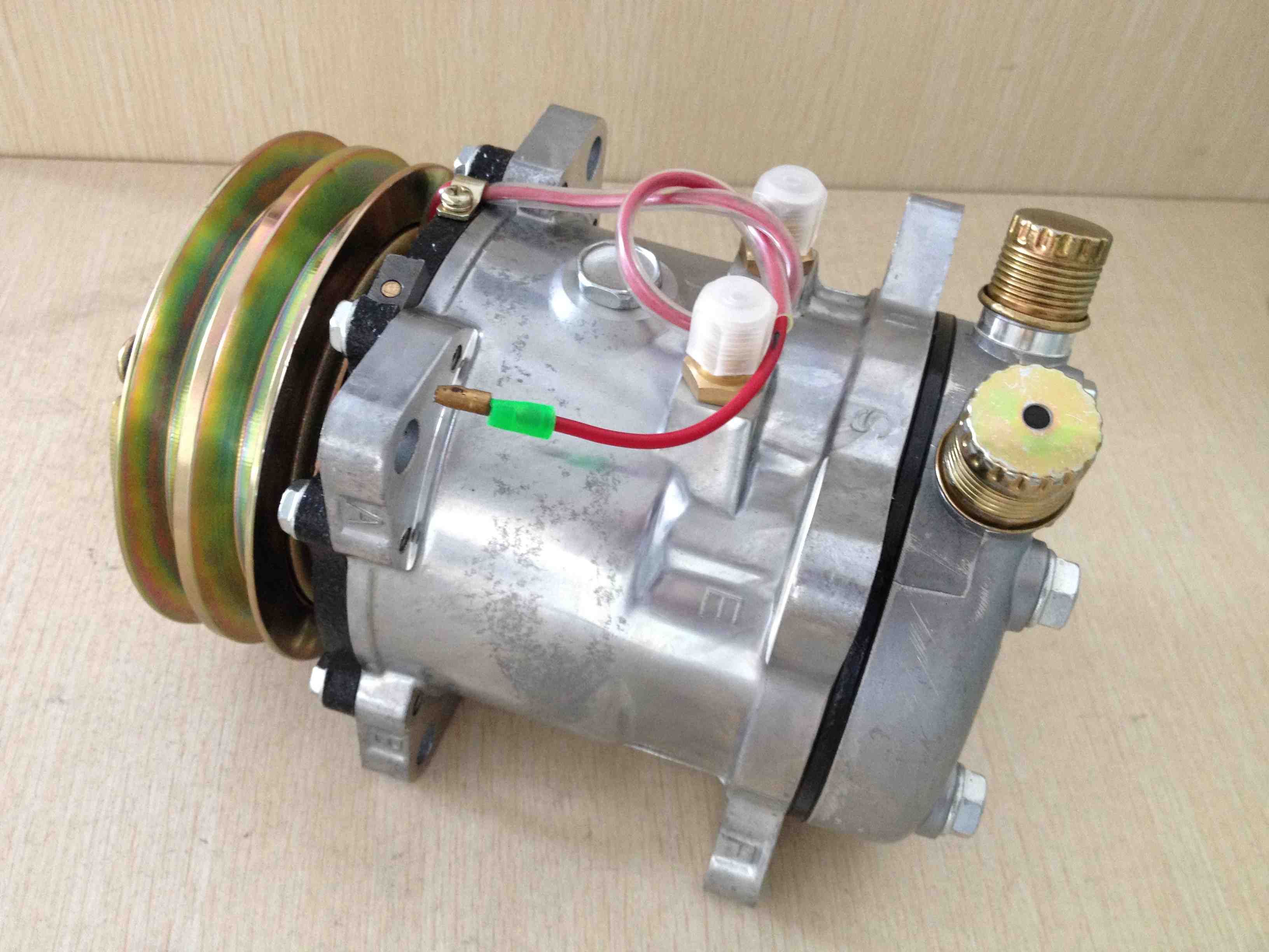 Auto Air Conditioner Compressor (5 Series)