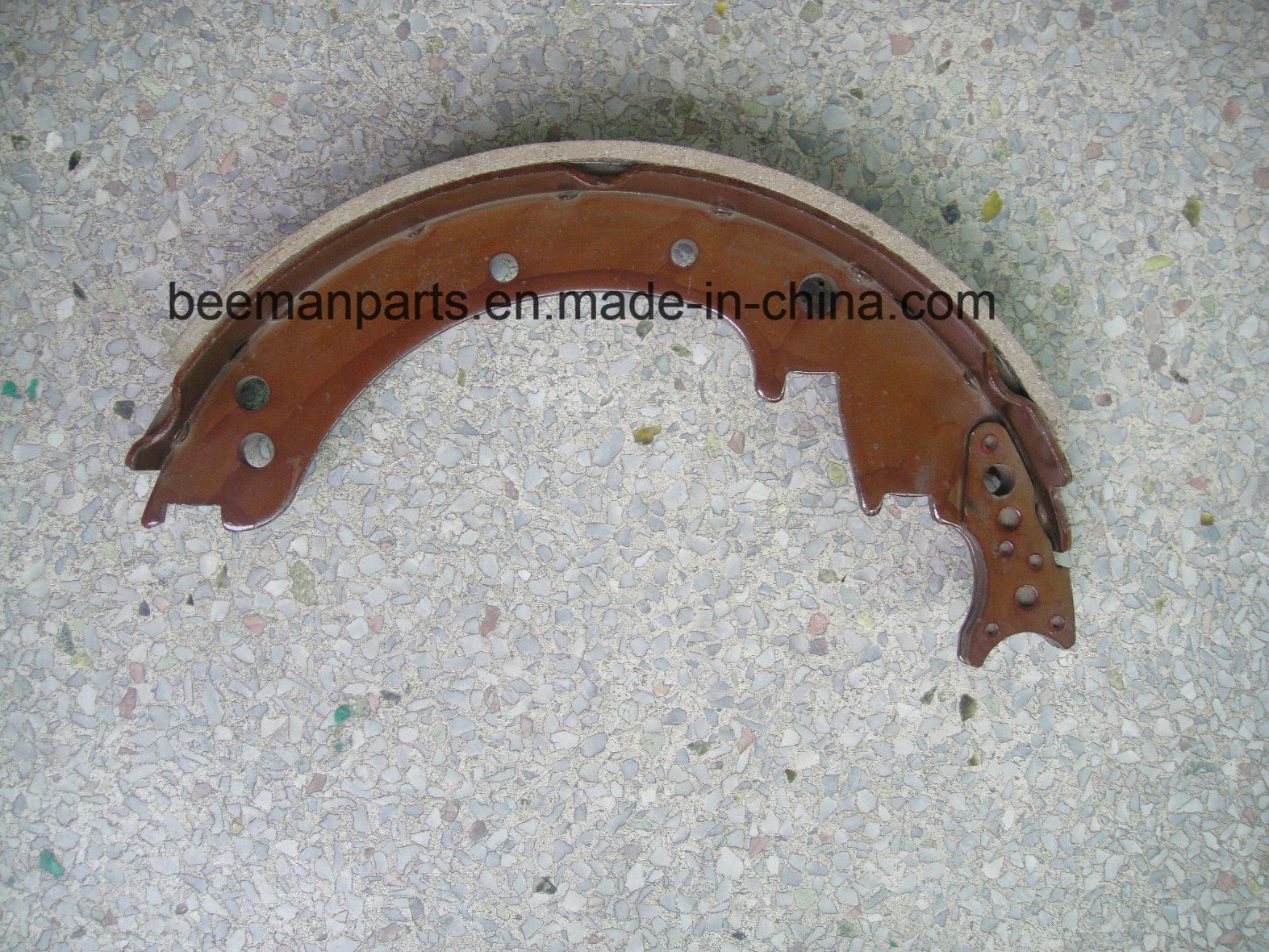 Auto Parts Disc Brake Shoe for Mitsubishi Canter
