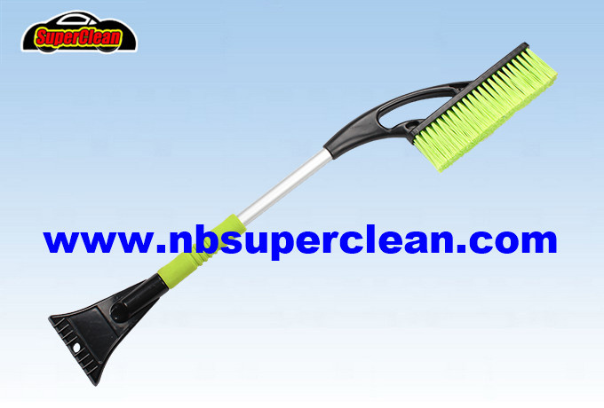 Winter Necessary Car Window Snow Brush Ice Removal Brush (CN2208)
