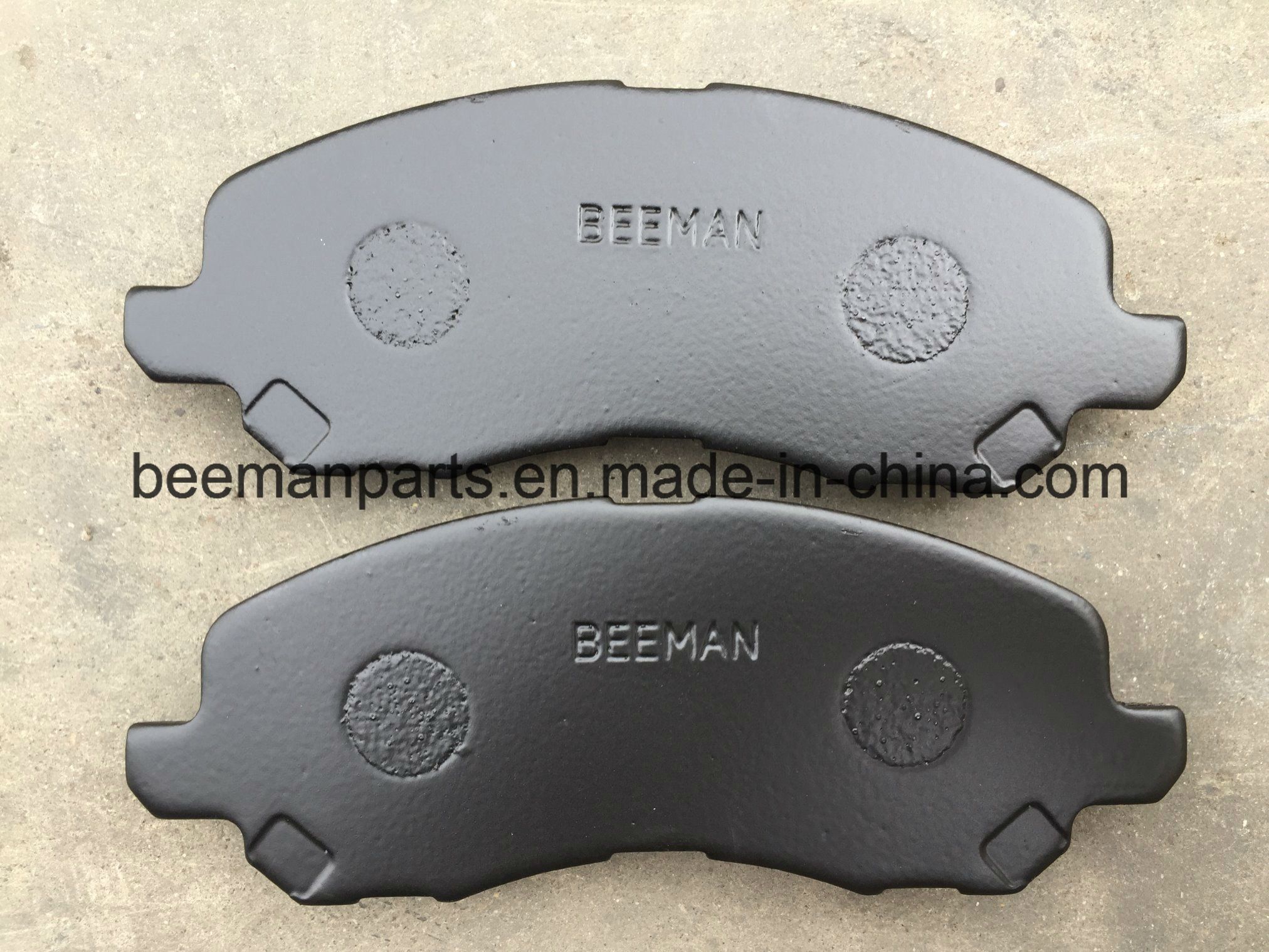 China Manufacturer Auto Parts for Mitsubishi Brake Pad