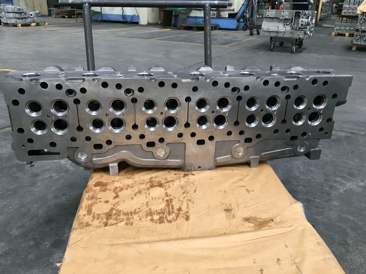 High Quality Engine Cylinder Head 2454354 for Caterpillar 3406e with Low Price