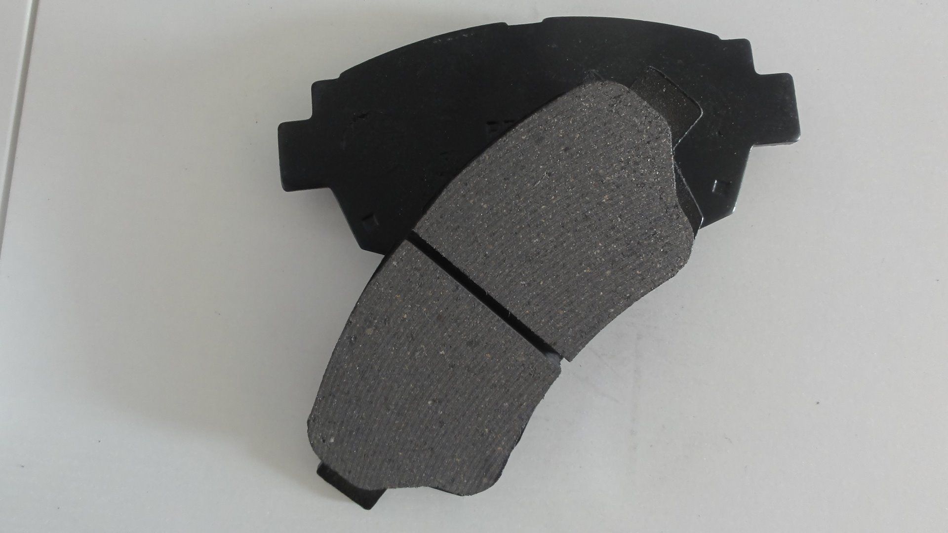 Auto Parts Disc Brake Pad Accessory for Corolla Ee90 D2118 /A394wk