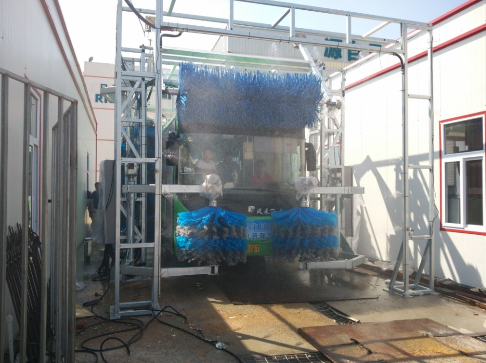 Drive-Through Bus and Truck Washer