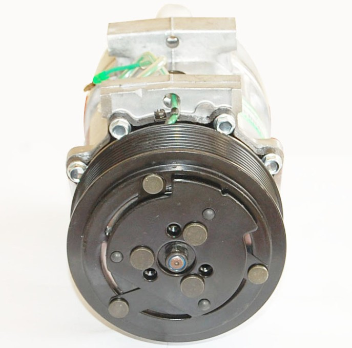 7h15 Model Truck A/C Compressor