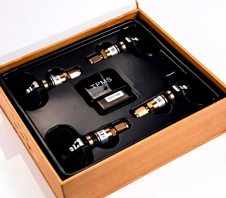 Internal Better TPMS Focus on TPMS Tire Pressure Monitor System Bluetooth Android Ios System