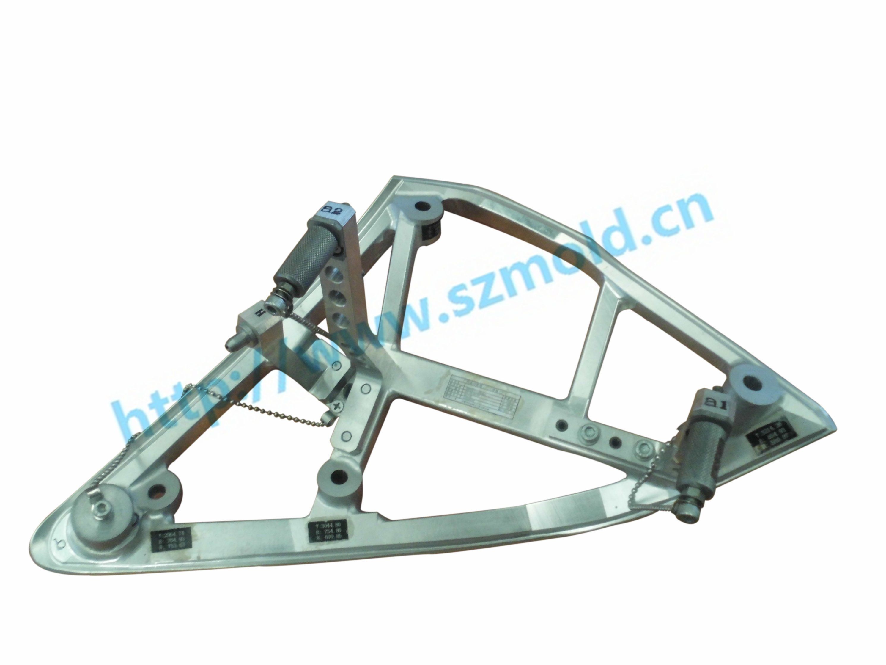 Right Tailing Lamp, Openning Gauge