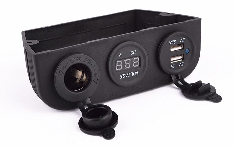 12-24V 5V 3.1A Tented Dual USB Charger Socket, Voltmeter, Cigarette Lighter Socket Outlet