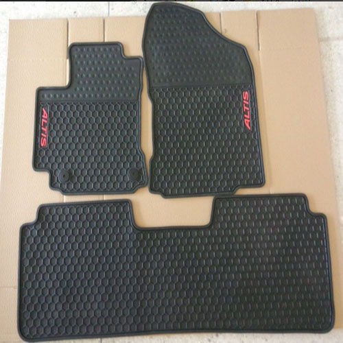 Auto Parts Beetle Car Rubber Floor Mat for Toyota Altis