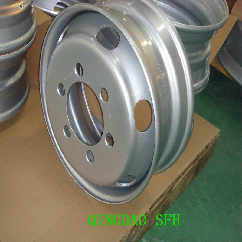 19.5X7.50 Tubeless Rim TBR Truck Steel Wheel