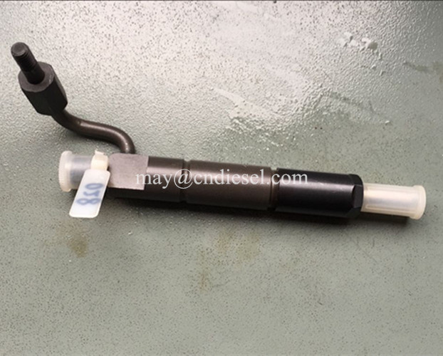 Auto Engine Parts Diesel Fuel Injector 105118-5210 with Nozzle Dlla155pn118