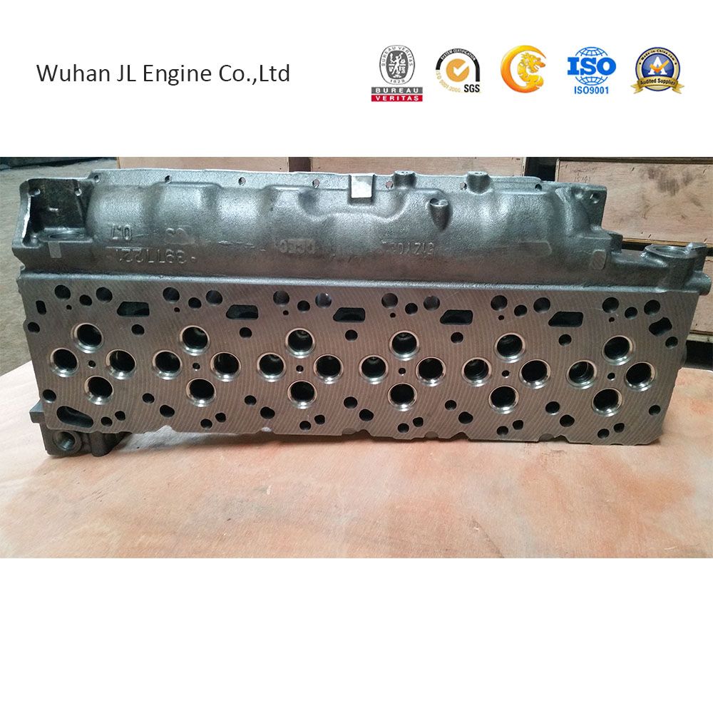 Dcec Cummins Cylinder Head Qsb6.7 C220 Isde 6.7L Diesel Engine 4936081