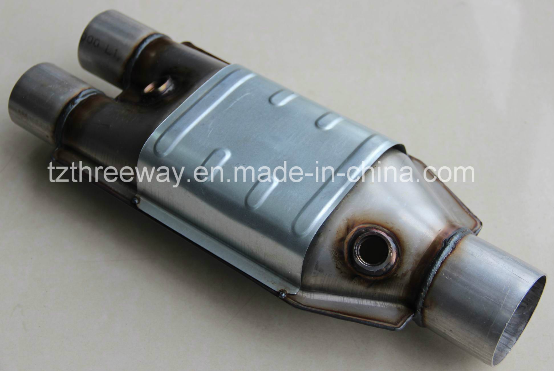 Magnaflow High-Flow Catalytic Converter -- Single/Dual