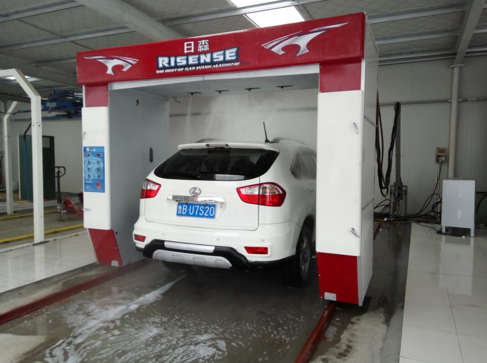 Semi-Automatic Touchless Car Washer
