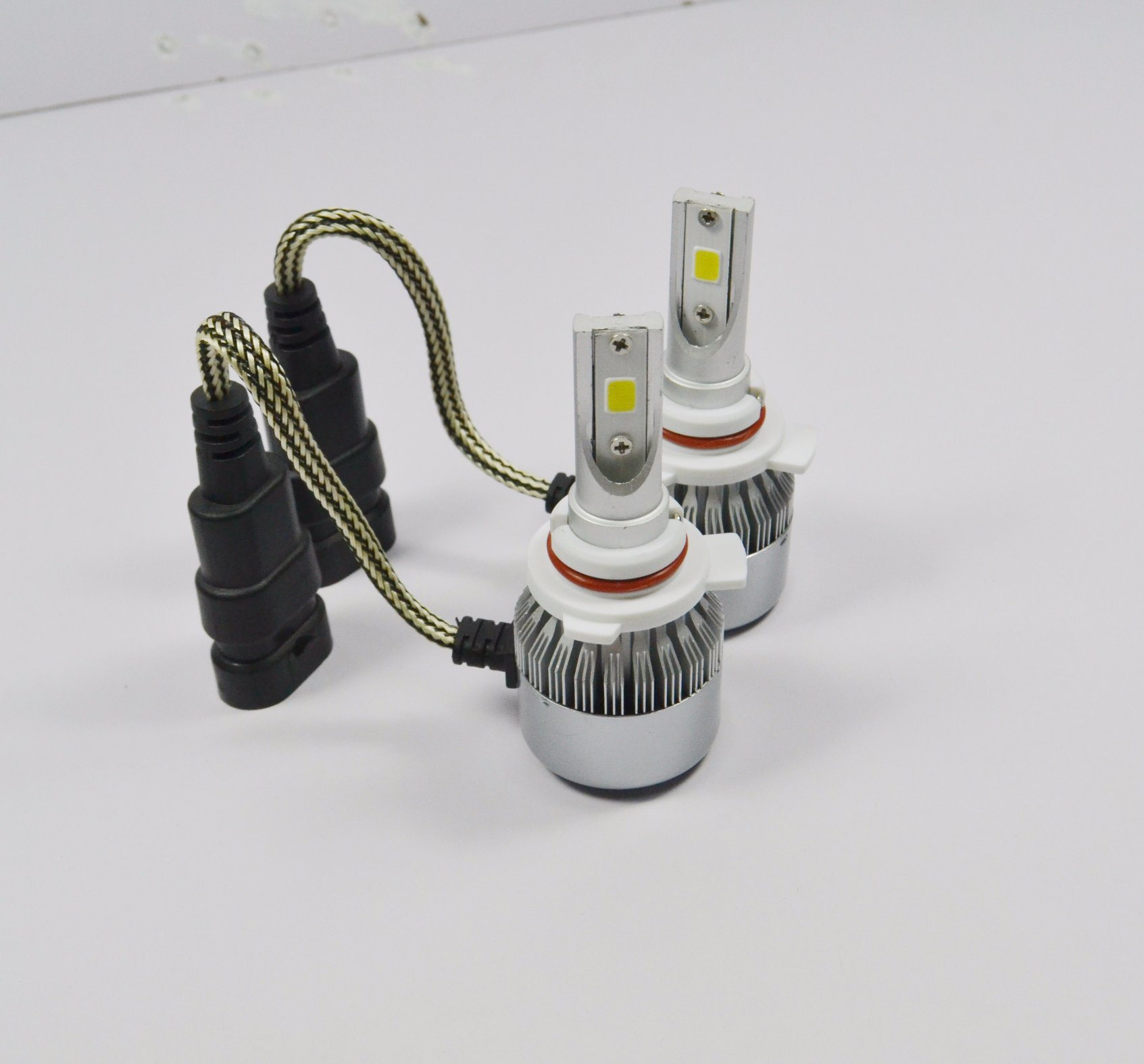 S2 Auto LED Headlight Bulb Replace Auto Motorycycle Car H4 H7 H11 9005 9012 LED Bulbs