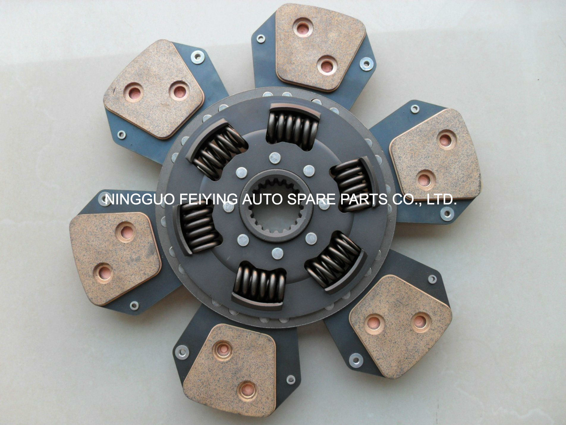 High Quality Clutch Disc for Iveco Truck