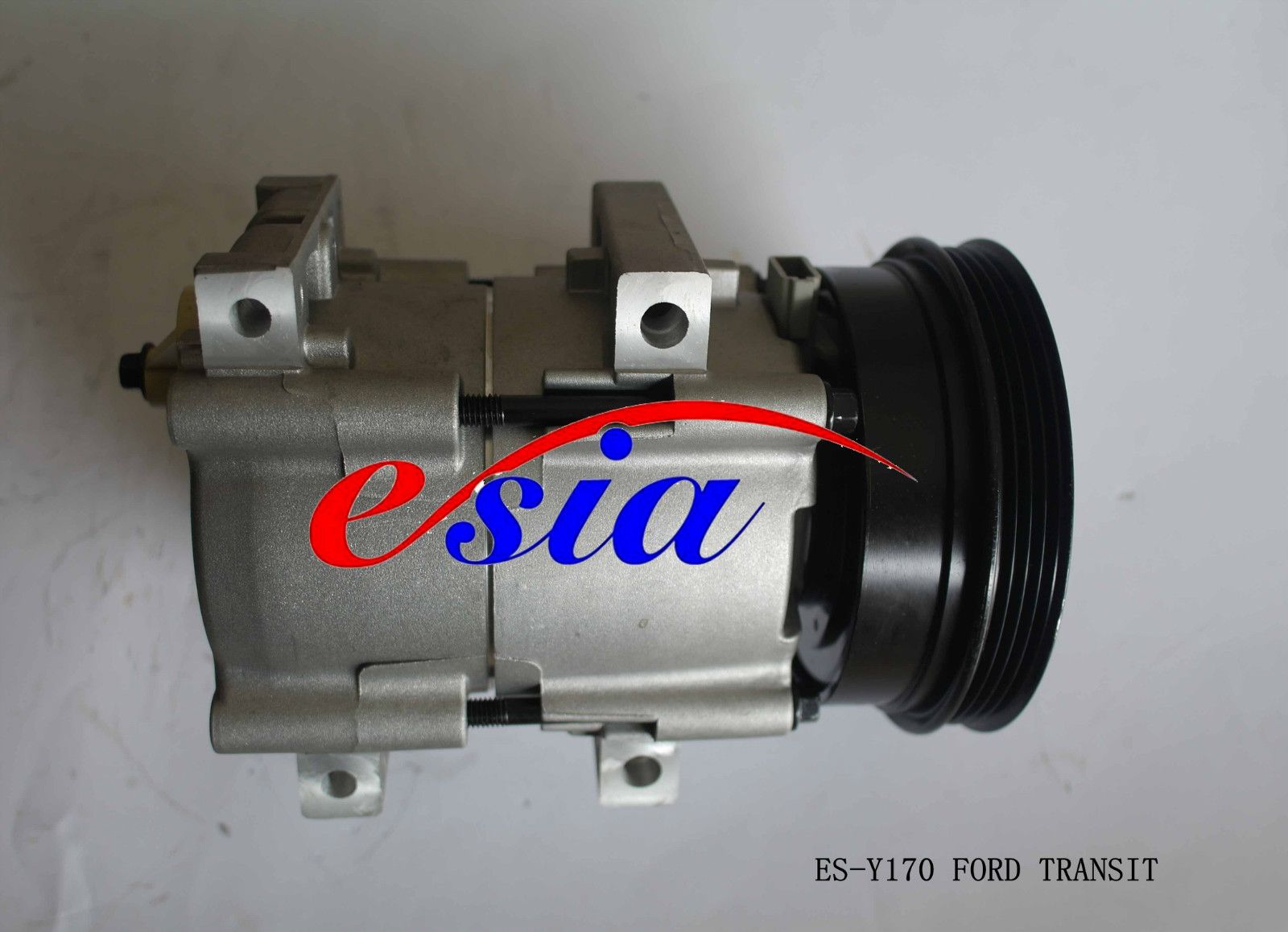 Auto Parts Air Conditioner/AC Compressor for Ford Transit Hcc
