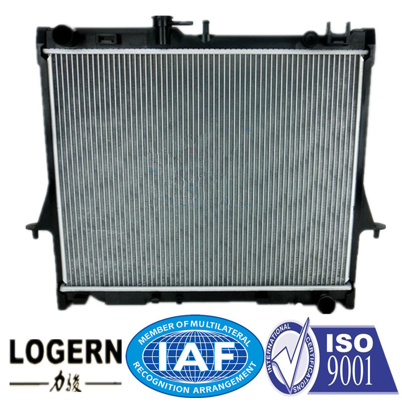 Is-022 Auto Radiator for Isuzu 03- Pickup Diesel at
