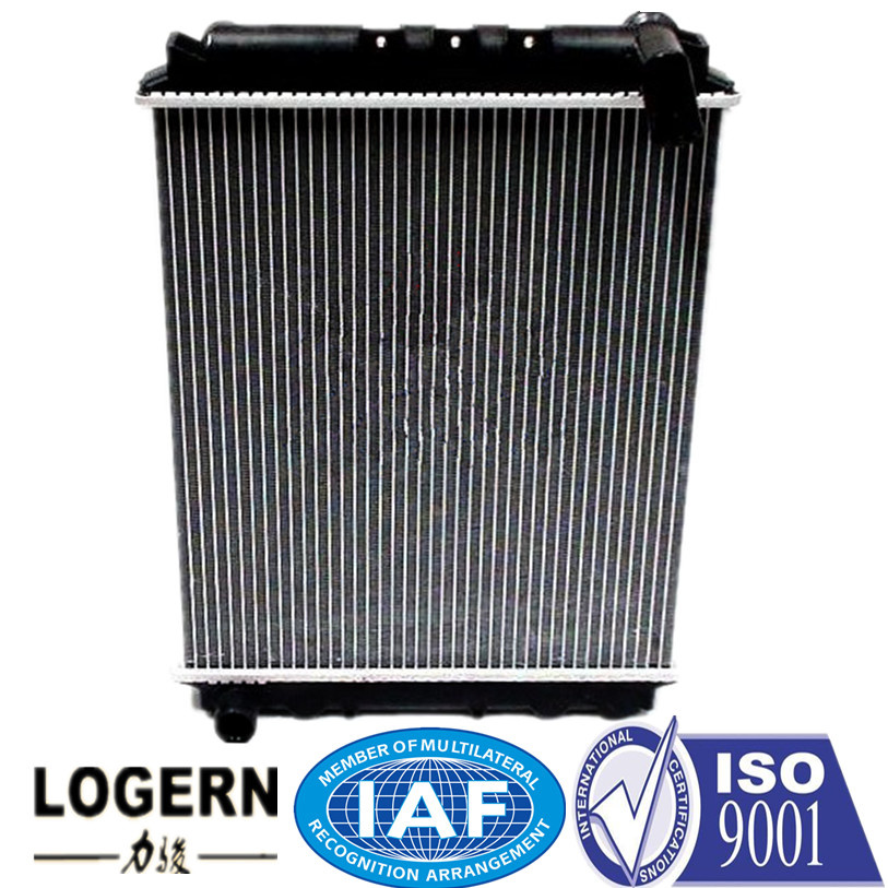 Auto Radiator for Nissan Sunny/Sentra/Vanette 85-91/Mt