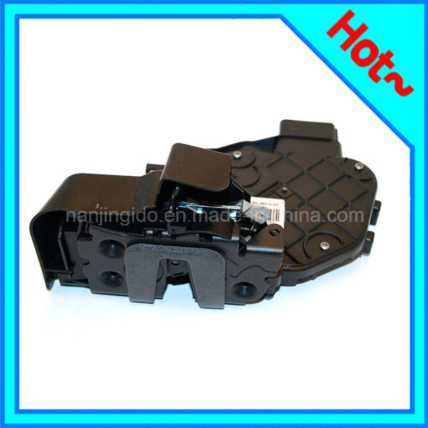 Car Parts Door Latch for Land Rover Lr011302