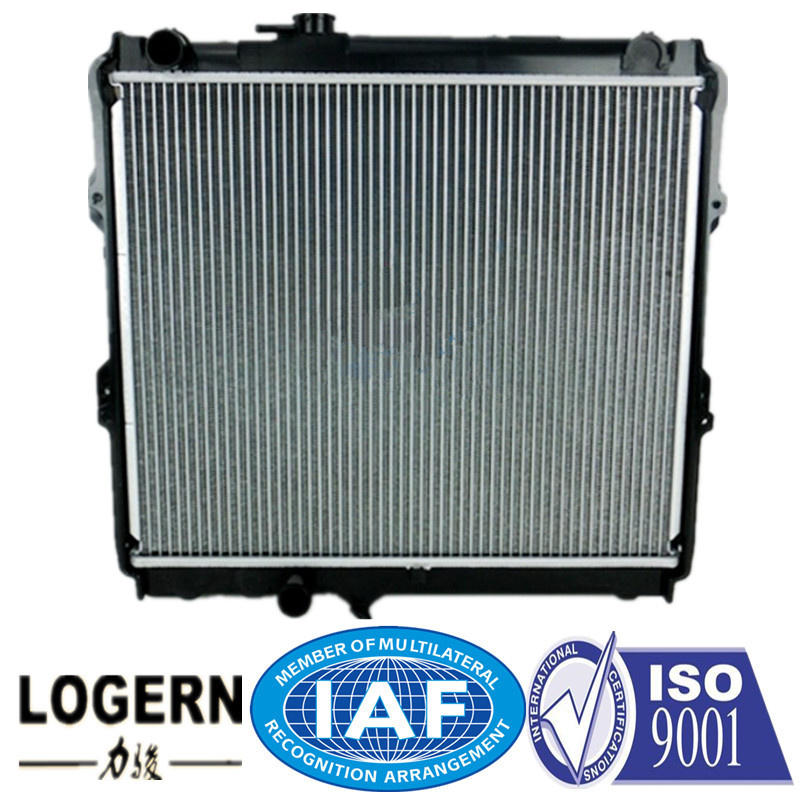 Auto Radiator for Toyota 97- Hilux/4 Runner Mt