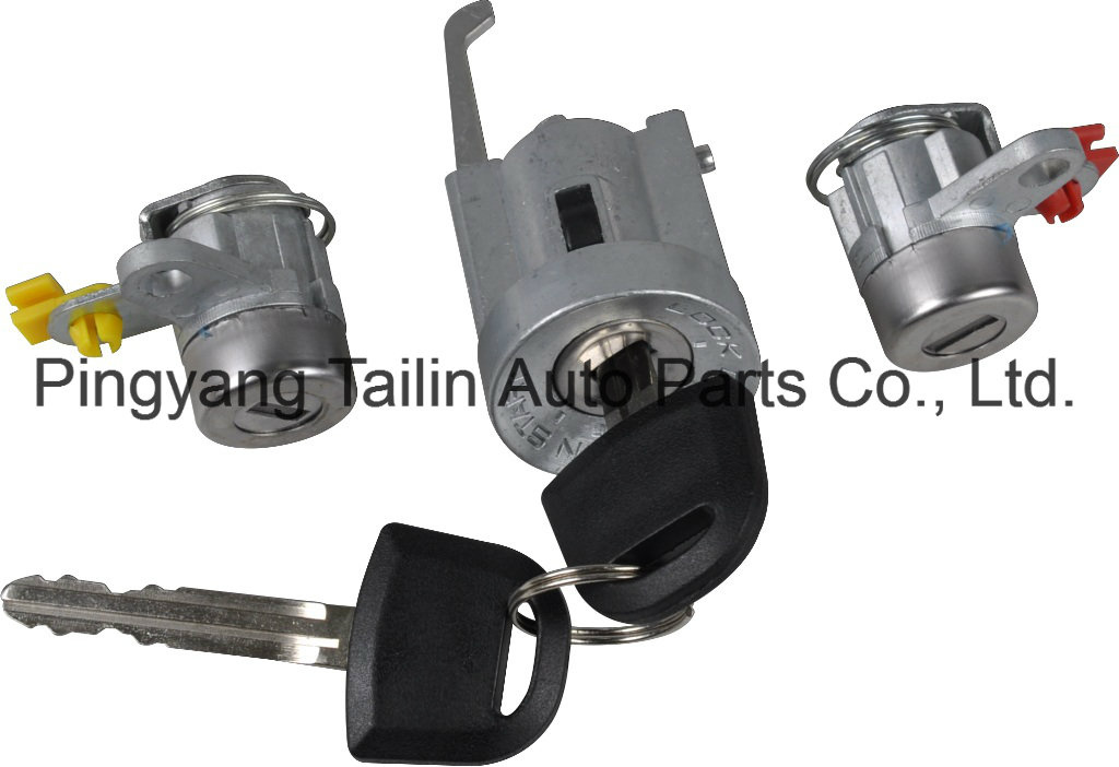Isuzu Tfr Lock Set Door Lock with Ignition Switch Cylinder