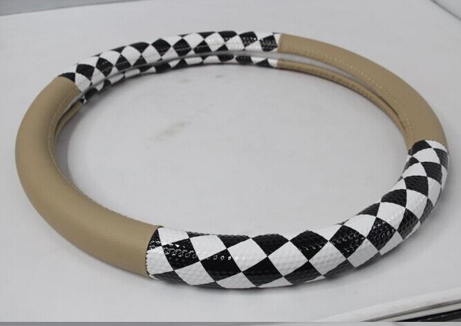 Bt 7196 Black and White Squaresr Imitation Leather Steering Wheel Covers
