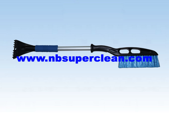 Sturdy Handle Plastic Car Snow Brush with Ice Scraper (CN2232)