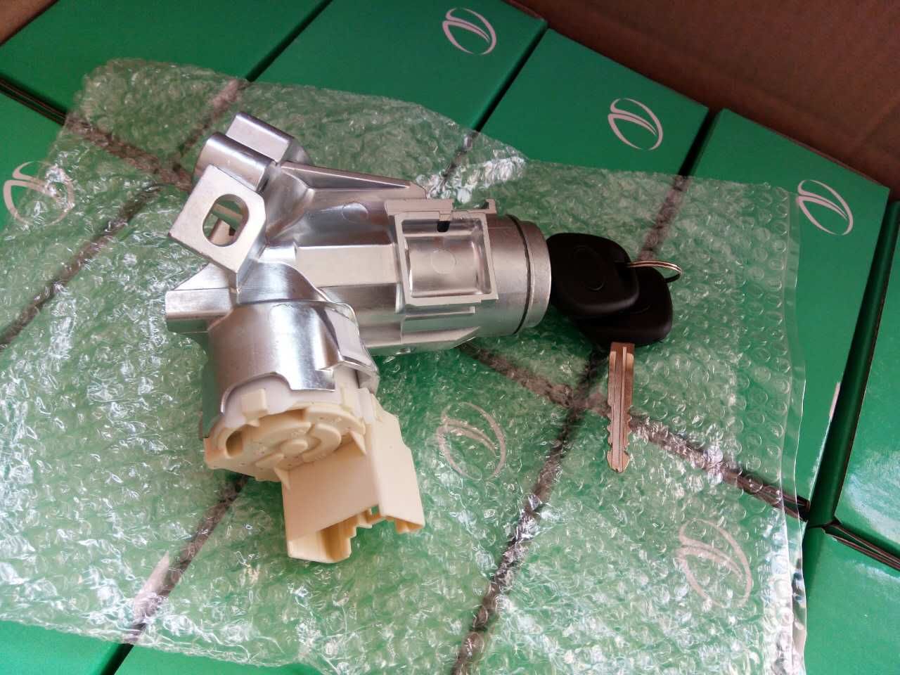 Ignition Switch Vigo /Innova Hilux/45020-0k022/84450-0k010/84450-06010