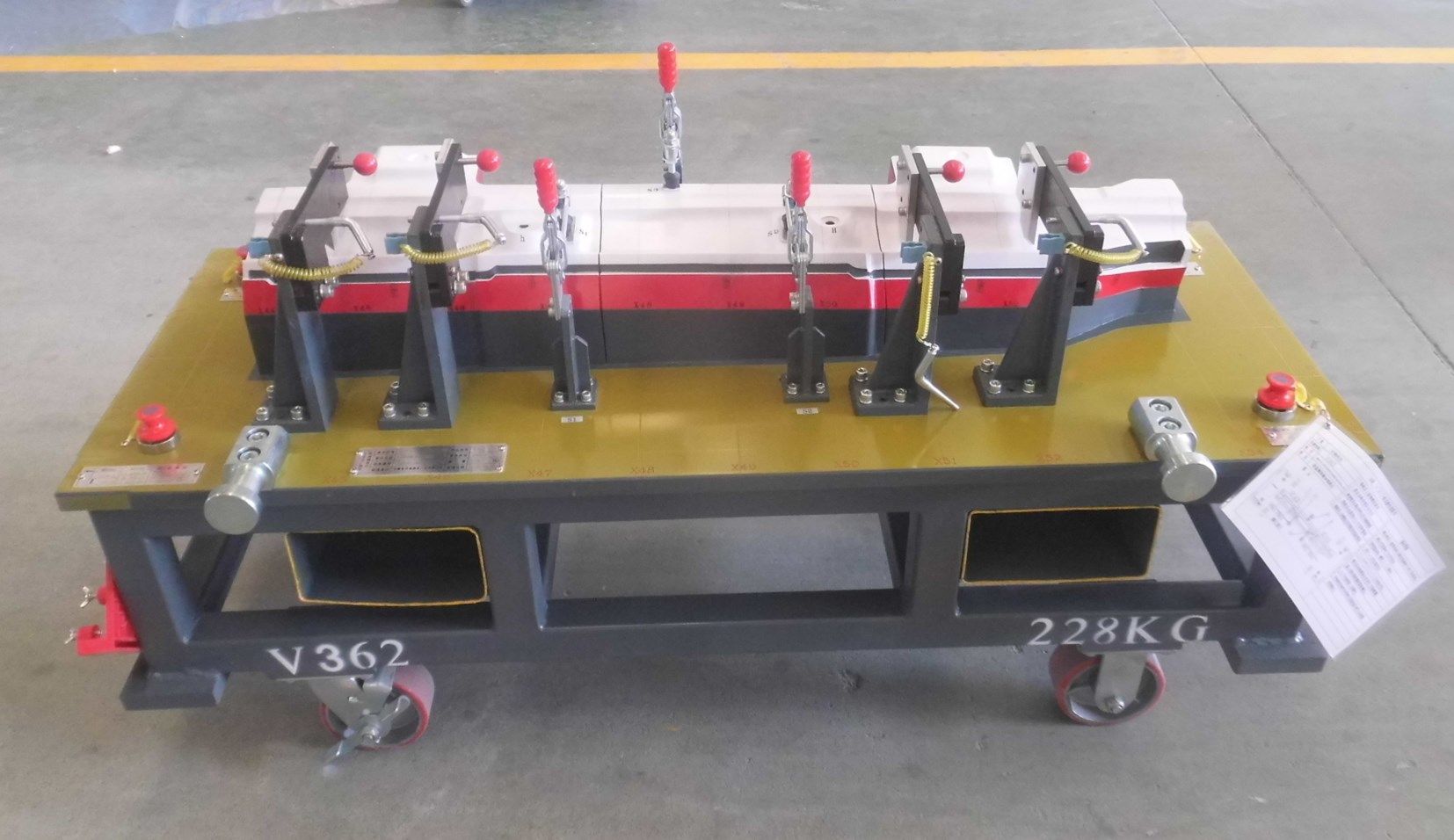 Head Cover Side Eaves Strengthen Panel