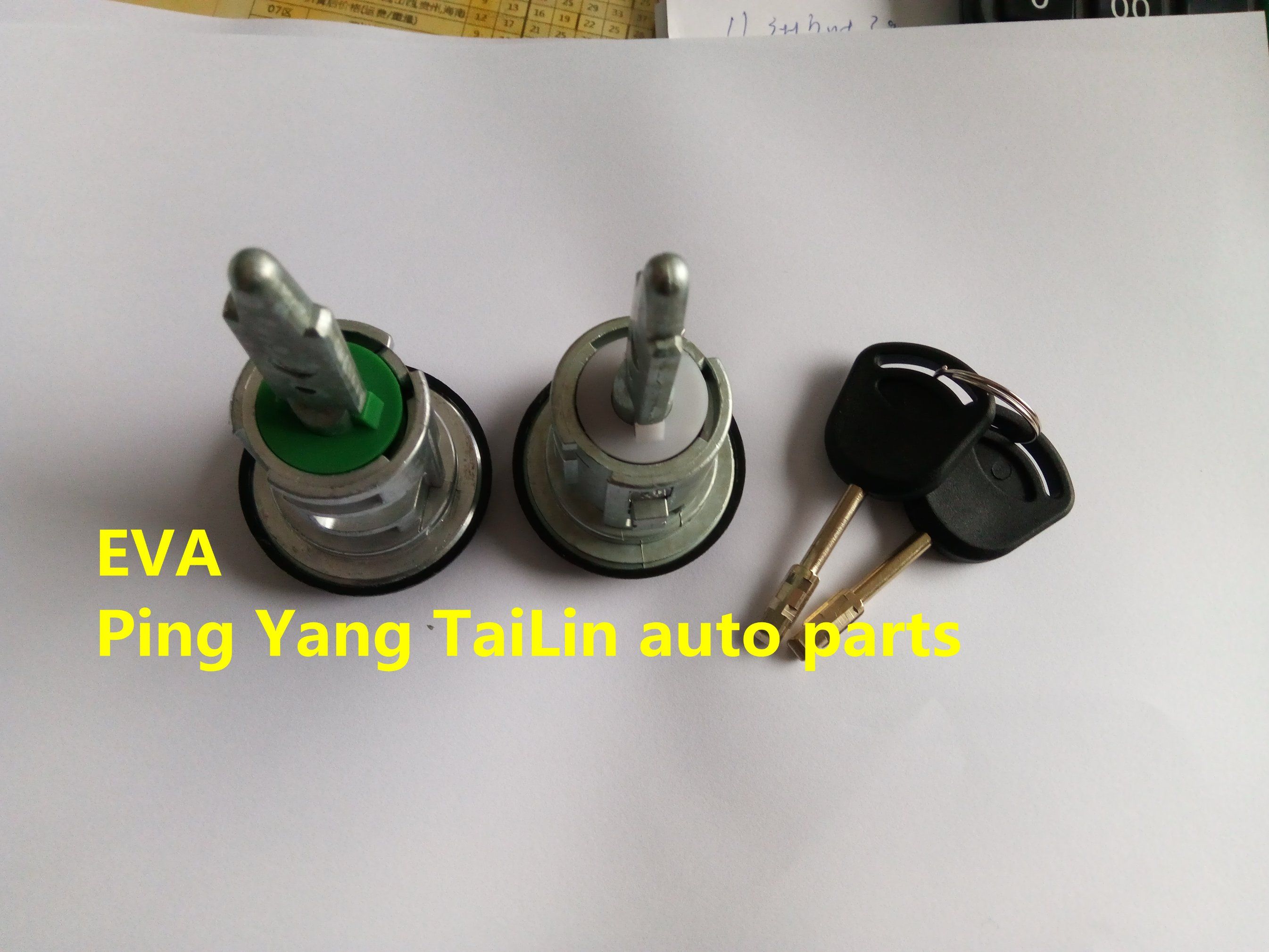 Door Lock for Ford Yc15-V220K51AA, 4060638 (R) Yc15-V220K51ba, 4060639 (L)