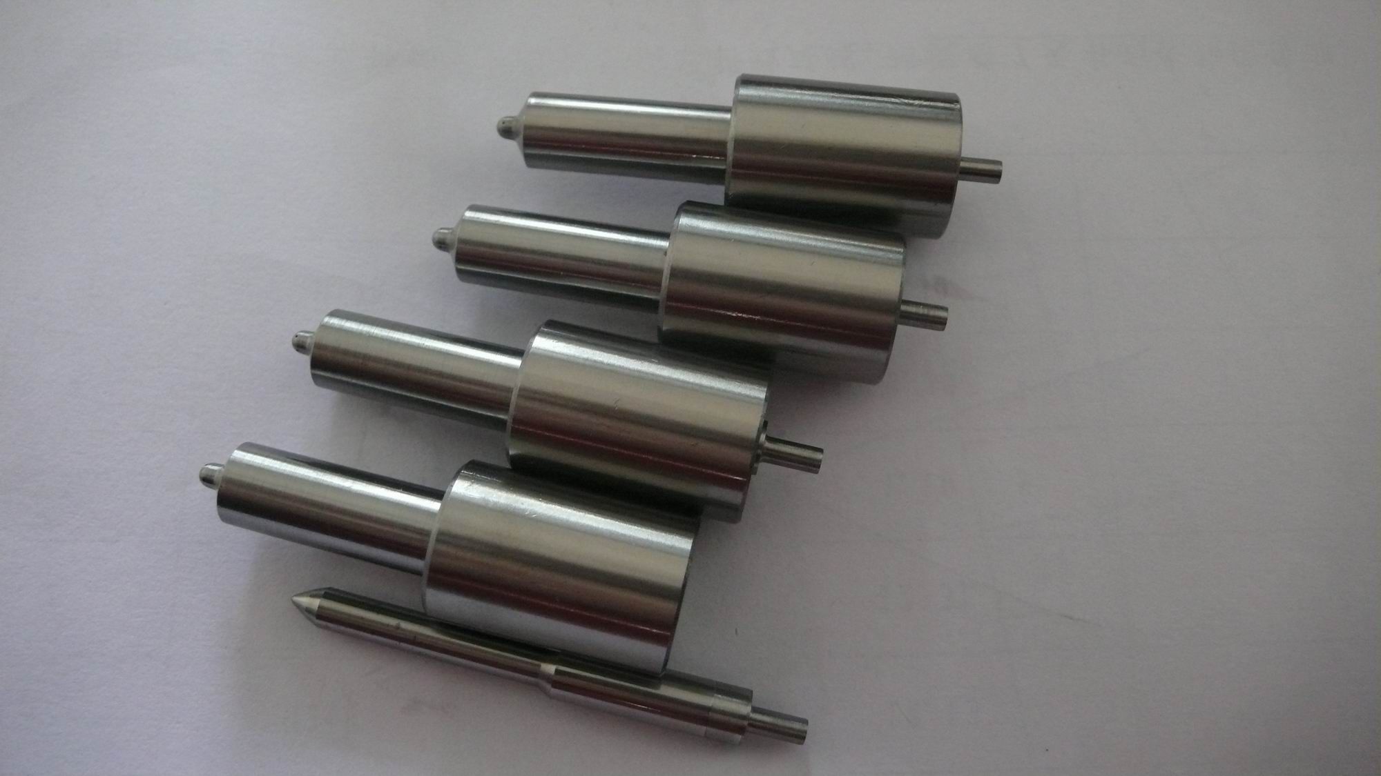 Diesel Nozzle (F 019 121 001 DLLA154P001 0 433 171 123 DLLA155P135)