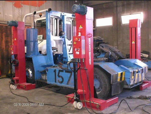 Mobile Garage Equipment Four Post Truck Lift (AAE-MCL155)