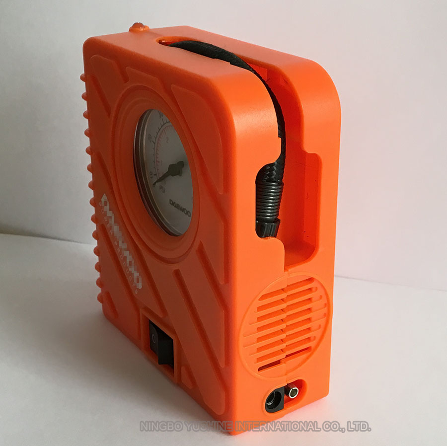 Portable Mini Plastic Car Air Compressor with Ce
