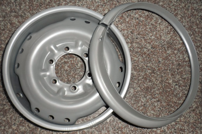 5.5f-16 Land Cruiser Steel Wheel for 4X4 Car