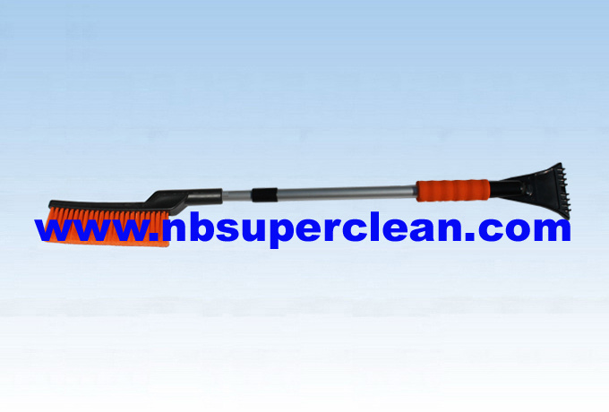 90-120cm Stretch and Shrink Aluminium Snow Cleaning Brush with Ice Scraper (CN2206)