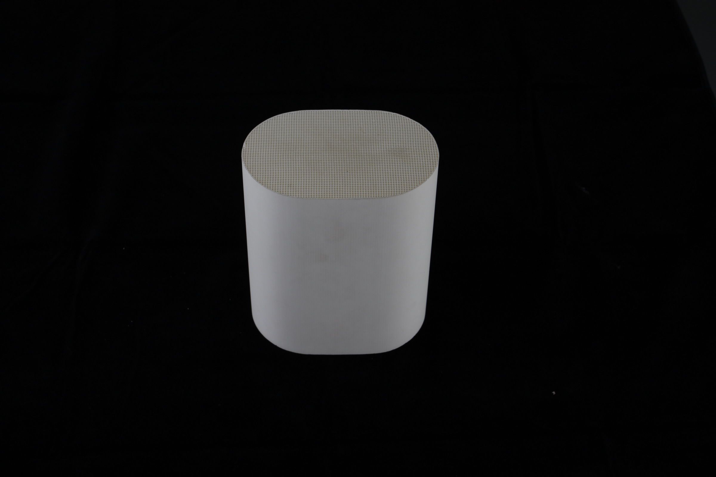 Ceramic Monolith for Gasoline Engine Core