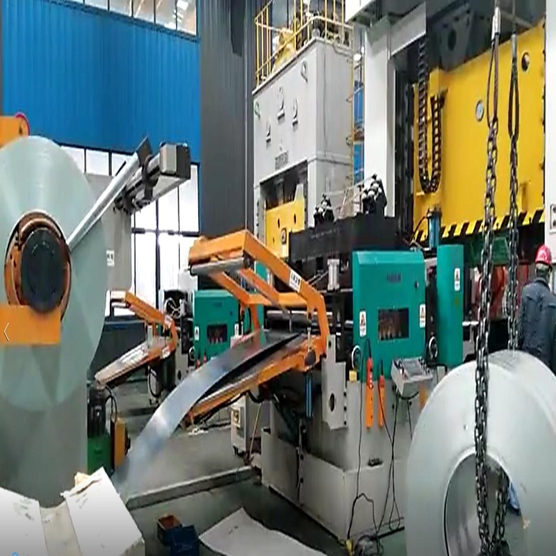 12.5kg/15kg LPG Cylinder Decoiler, Straightening and Blanking Line