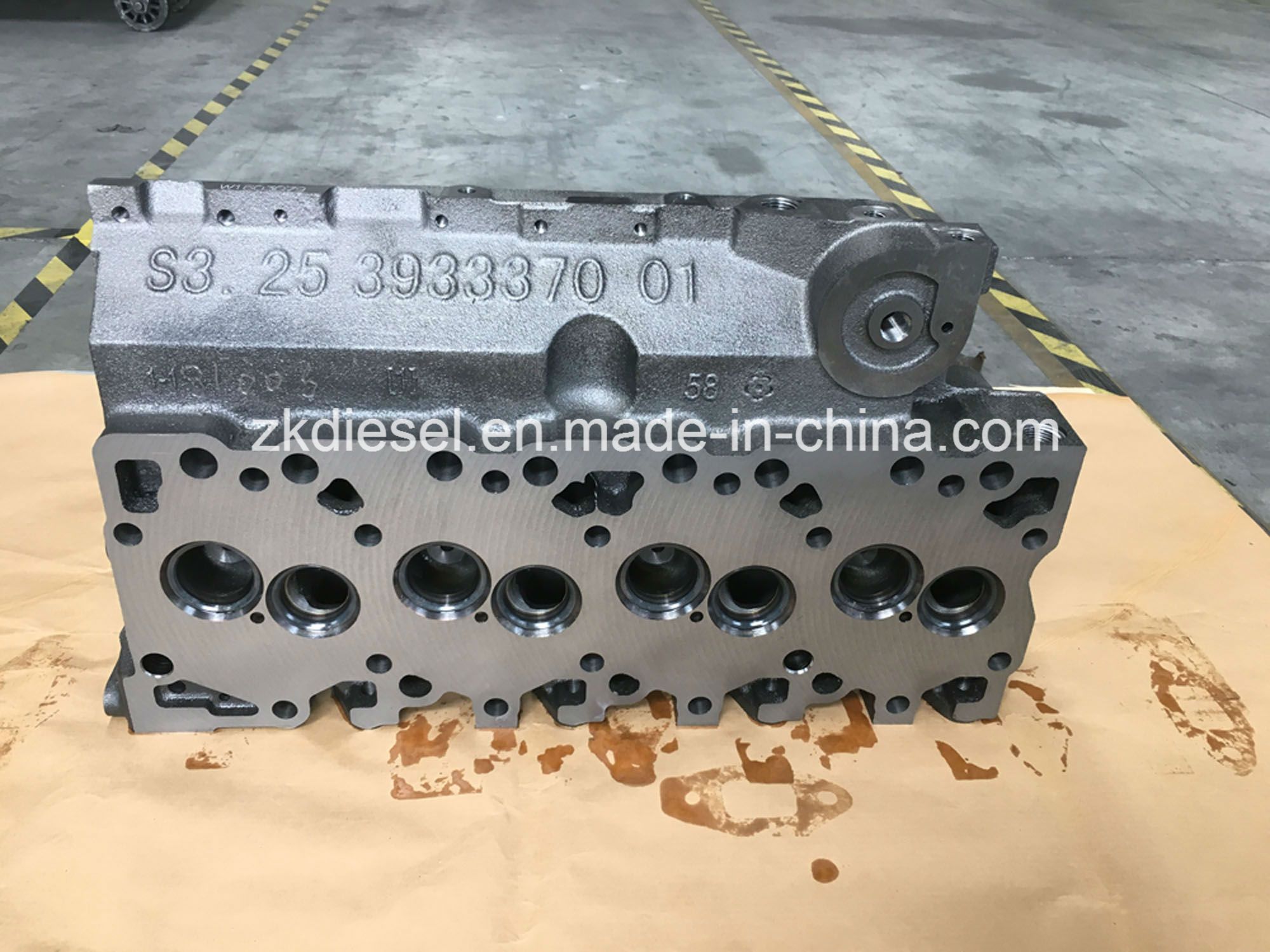 Cummins Engine 4bt3.9 Truck Cylinder Head 3966448/3967444/3933370/3927298/3927285