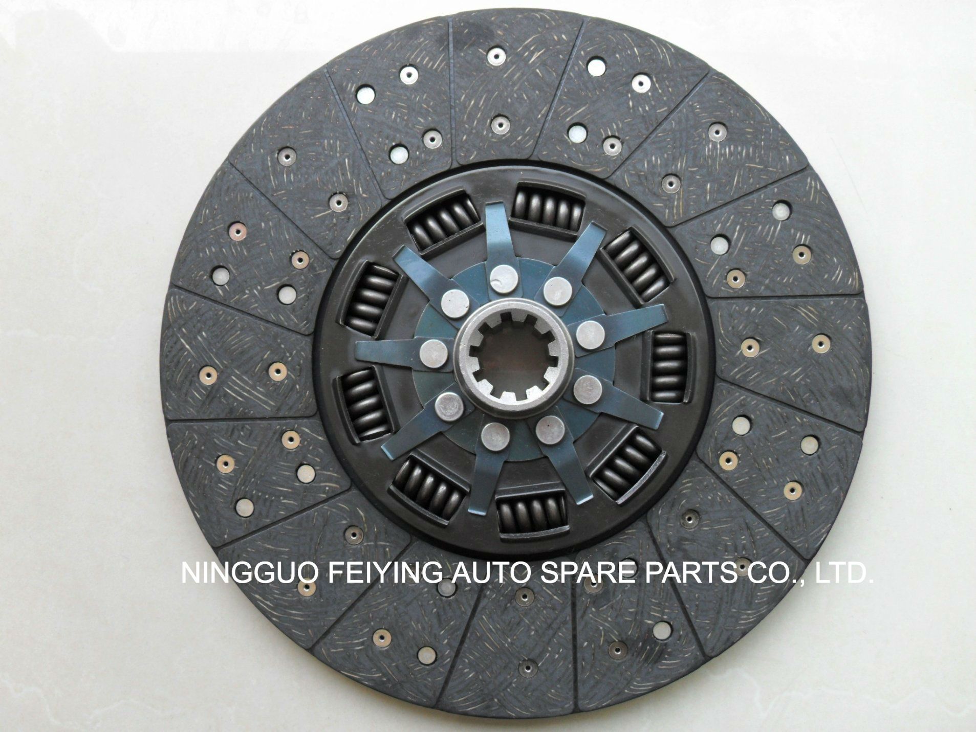 High Quality 1861219157/1878 000 104 Clutch Disc