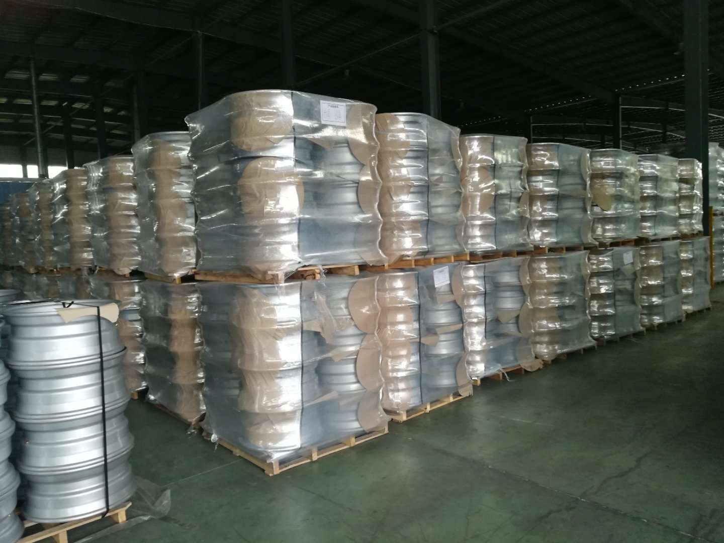 Heavy Duty Truck 22.5 Steel Wheels