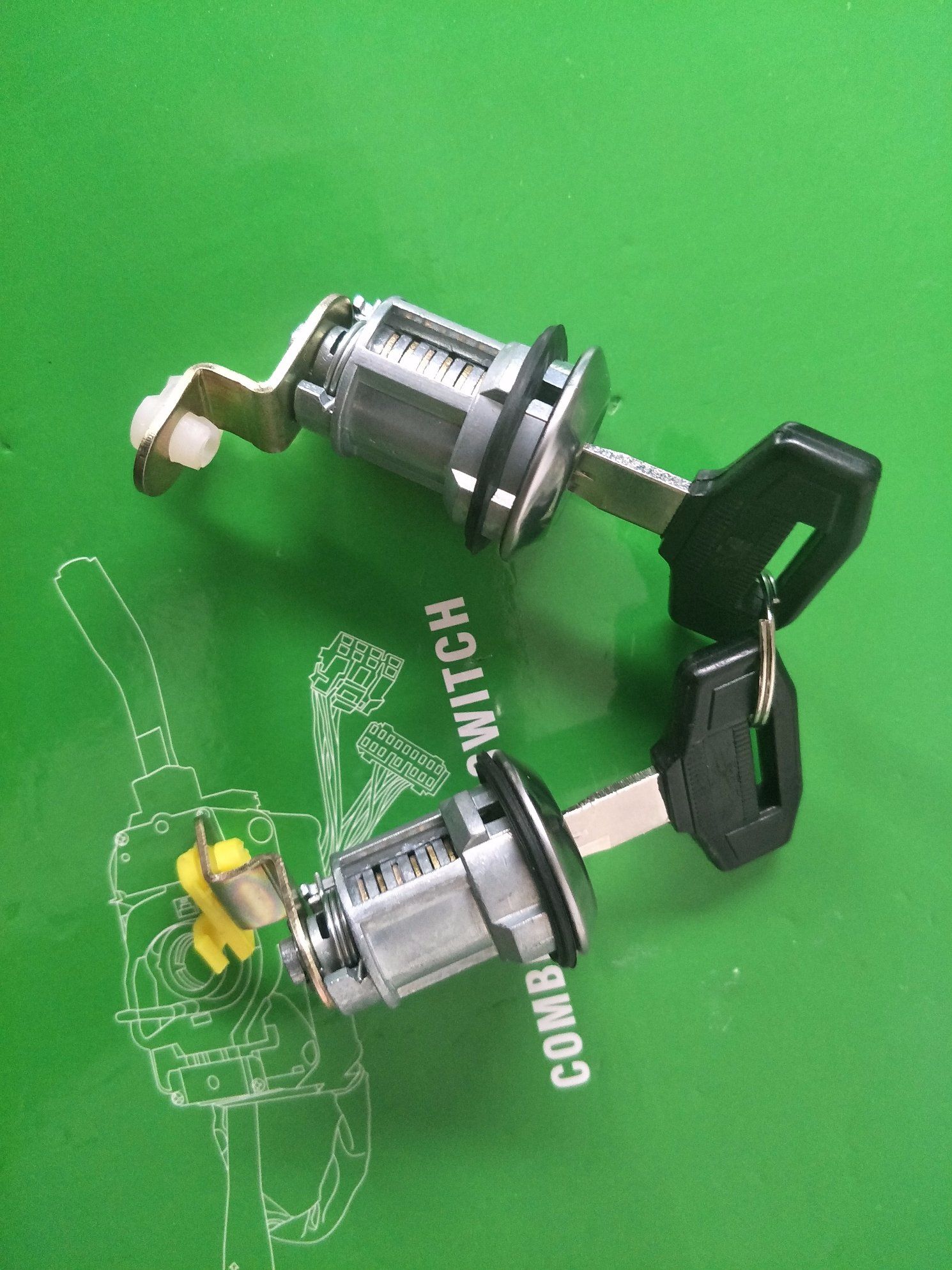 Door Lock 81920-5ha00 (R) 81910-5ha00 (L) Hyundai